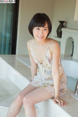 18黄女脱内衣